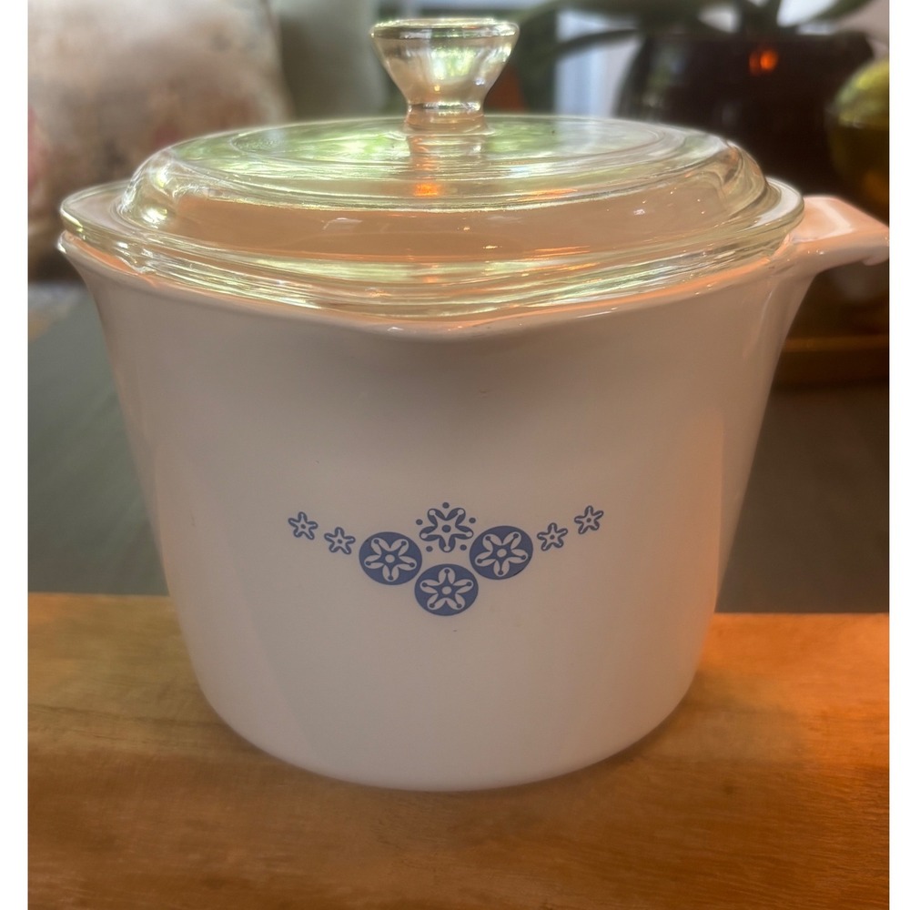 VTG Corning Ware Blue Cornflower 1 Quart Saucepan Measurements Glass Lid USA